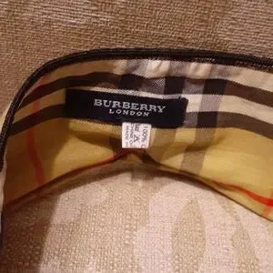 Burberry | Accessories | Burberry Wrap With Wire Euc  display picture 3